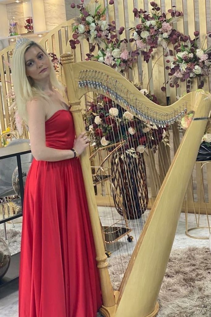 harpist in dubai