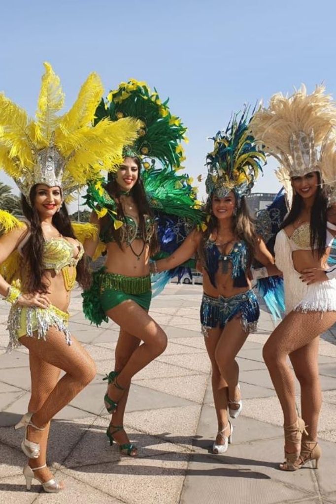 Samba dancer brazilian dancers
