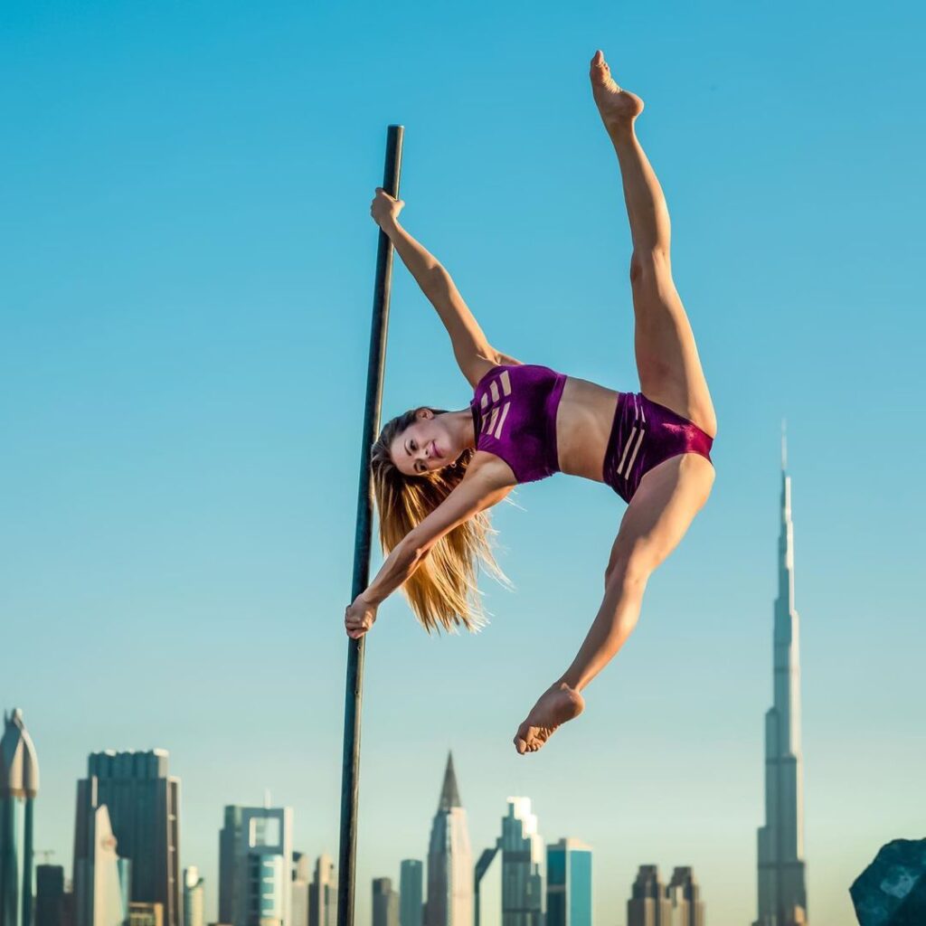 VL Pole Dancer GAE events Dubai UAE 8