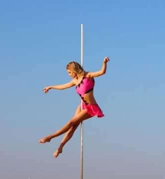 Pole Dancer Dubai
