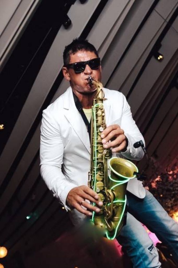saxophone player for hire saxophonist in dubai