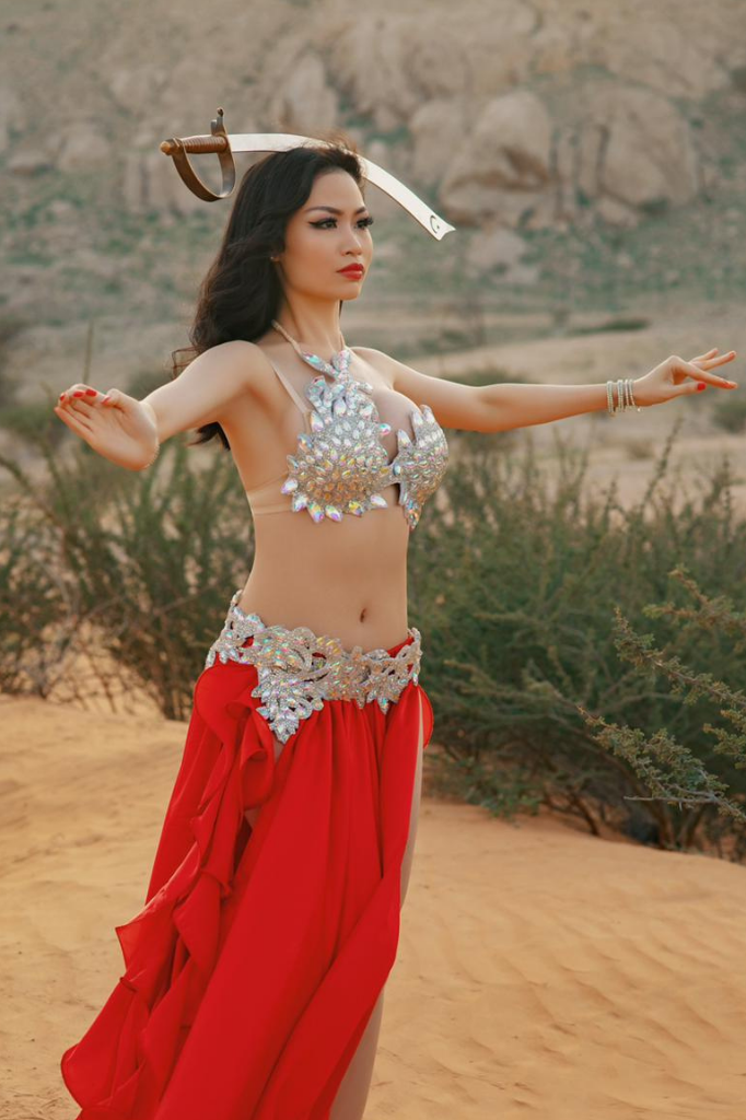 LQ Chinese Belly Dancer Gae events Dubai UAE 1