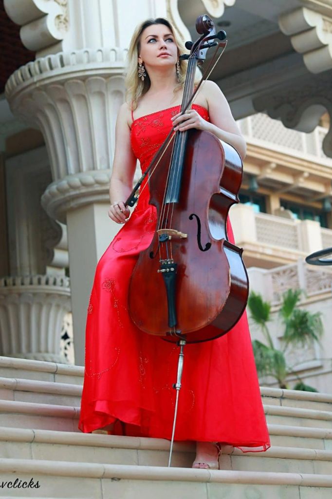 Cellist for valentines day in Dubai