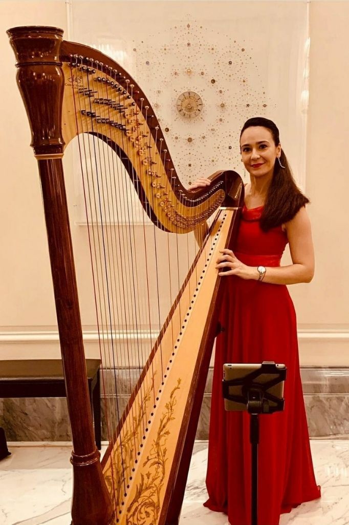 Harpist for valentines day in Dubai